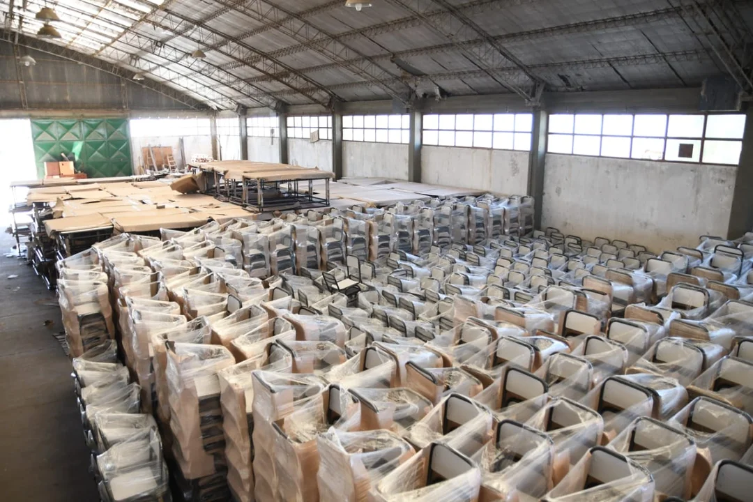 $700 millones para renovar el mobiliario de las escuelas